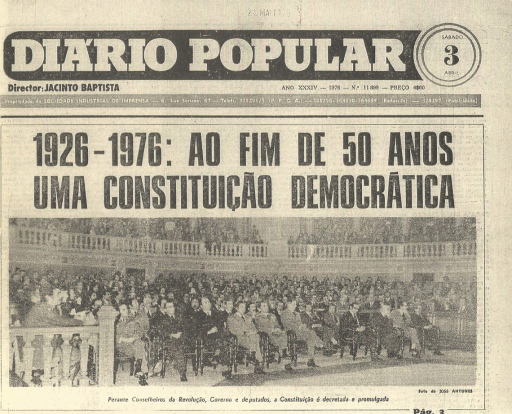 A promulgação da constituição. Diário popular, Sábado 3 de Abril de 1976
